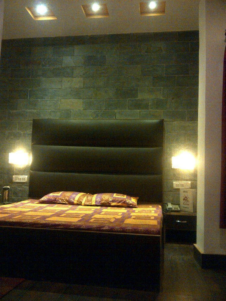 Hotel Sunrise Shimla Exterior photo